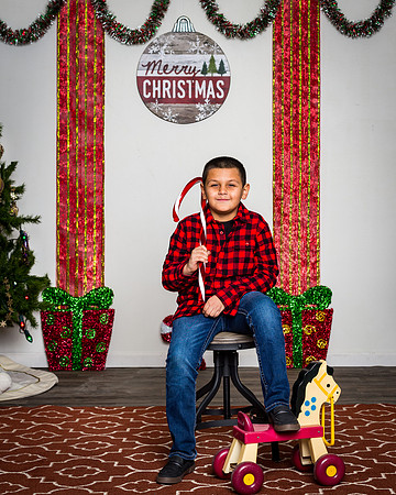 84-Katie Fechalos and kids Xmas 2020-2