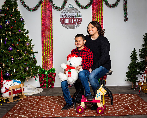 121-Katie Fechalos and kids Xmas 2020