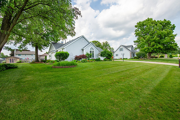 1-22885 Stonebrier-HDR