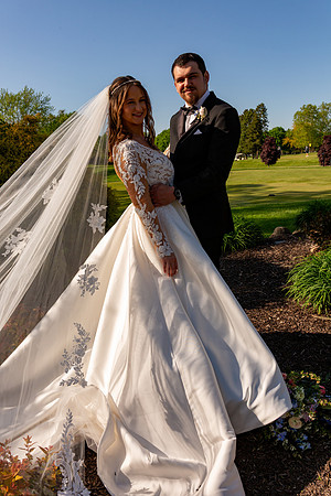 1056-DeMont_Lauren and Joseph Markiewicz