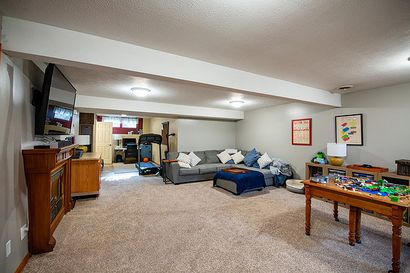 171-22885 Stonebrier-HDR