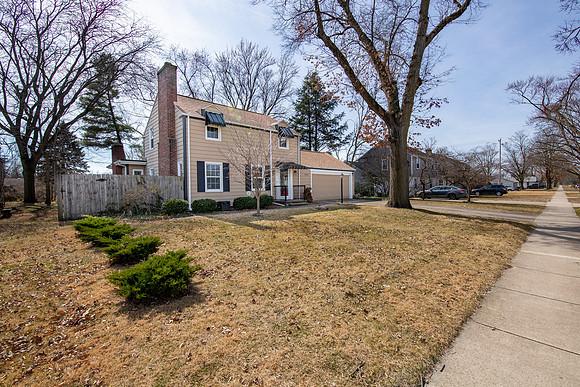 201-1523 Strong Ave-HDR