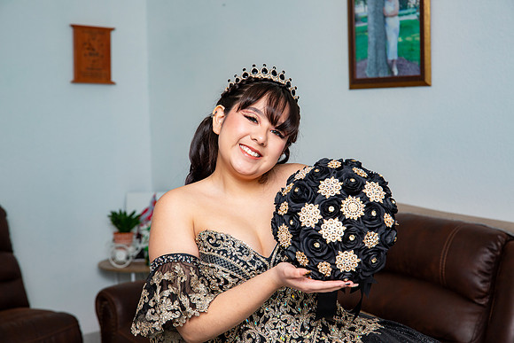 92-Ianna Hernandez