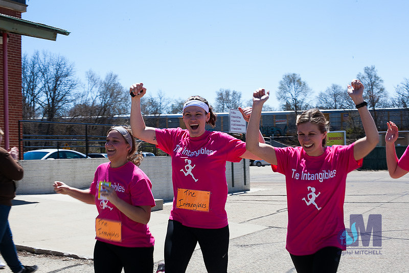 picture of the girls at finish line at the Elkhart Amazing Race 2014
