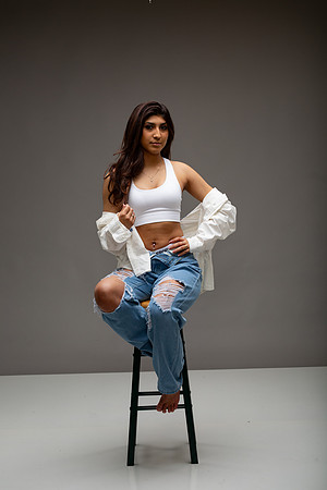 53-Natalie White Shirt Ripped Jeans