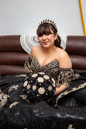 84-Ianna Hernandez