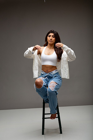 47-Natalie White Shirt Ripped Jeans