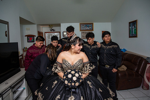 105-Ianna Hernandez