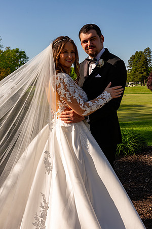 1051-DeMont_Lauren and Joseph Markiewicz
