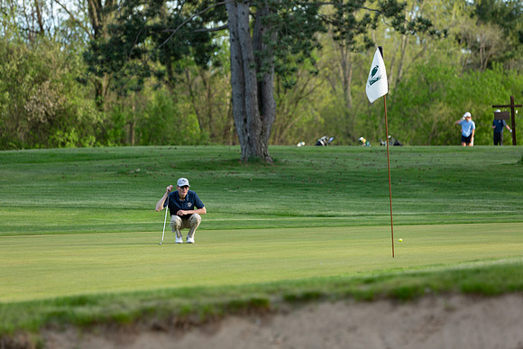 384-Hunter Golf Match