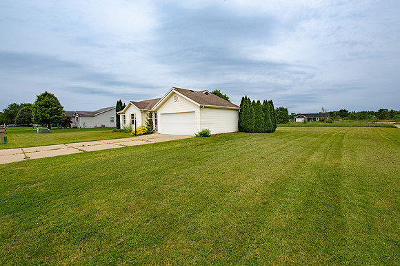 215-30623 Swede Dr-HDR