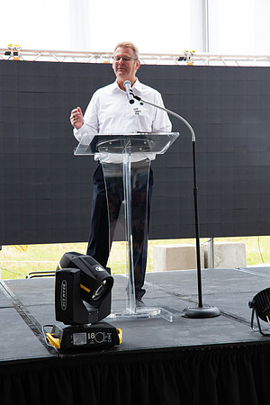 466-Arco Ribbon Cutting
