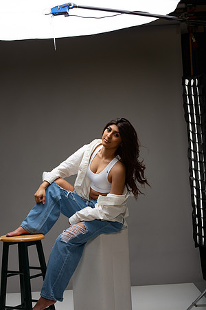 130-Natalie White Shirt Ripped Jeans