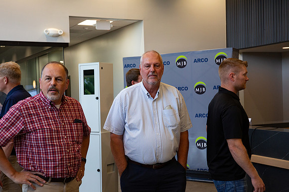 42-Arco Ribbon Cutting