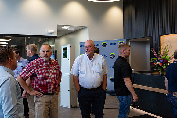 41-Arco Ribbon Cutting
