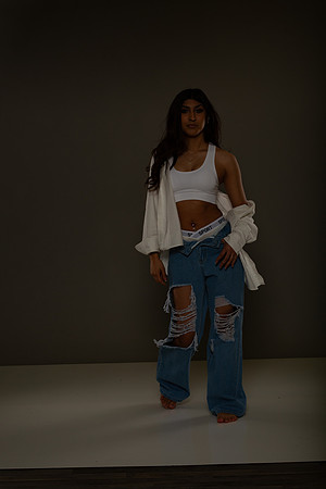 142-Natalie White Shirt Ripped Jeans