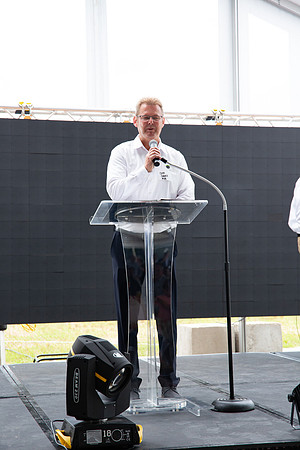 456-Arco Ribbon Cutting
