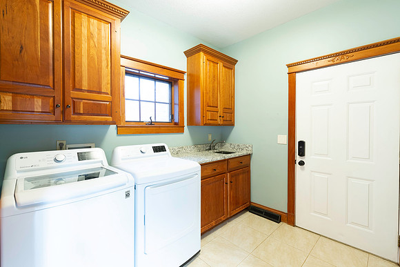 37-21446 Edgefield Ct