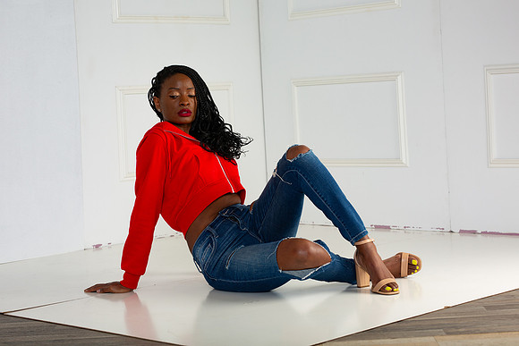 243-Suzy Free