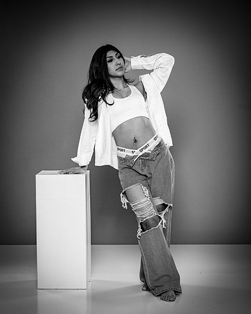 145-Natalie White Shirt Ripped Jeans
