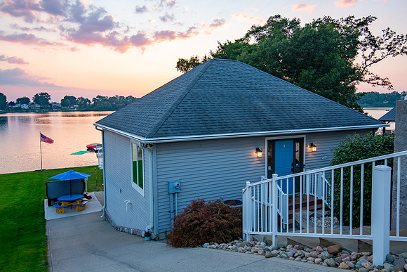 151-50567 East Indiana Lake-Bristol-HDR