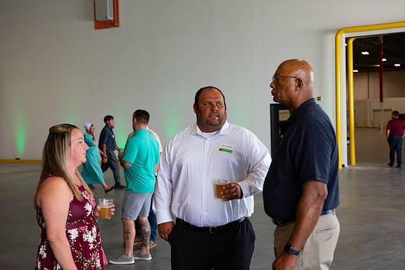 200-Arco Ribbon Cutting