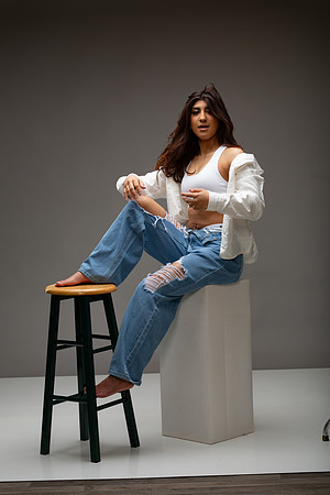 123-Natalie White Shirt Ripped Jeans