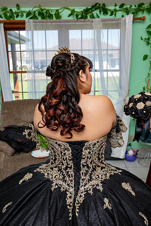 96-Ianna Hernandez