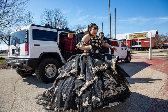 200-Ianna Hernandez