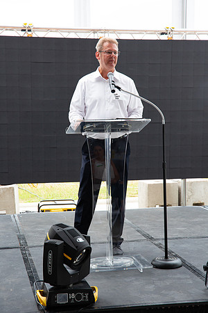 463-Arco Ribbon Cutting