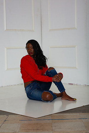 256-Suzy Free