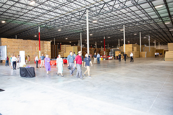111-Arco Ribbon Cutting