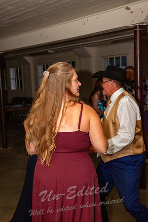 1304-Kyra n Tyler Niespodziany