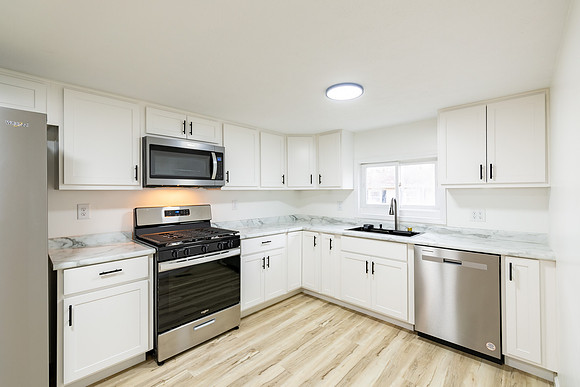36-706 N Main-Nappanee-HDR