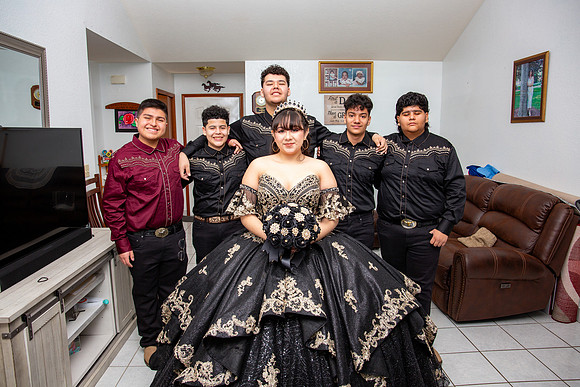 107-Ianna Hernandez