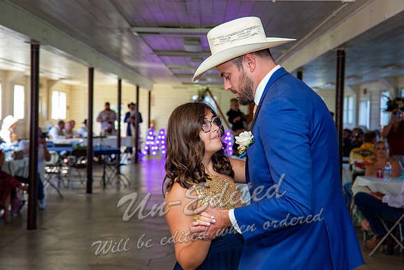 721-Kyra n Tyler Niespodziany