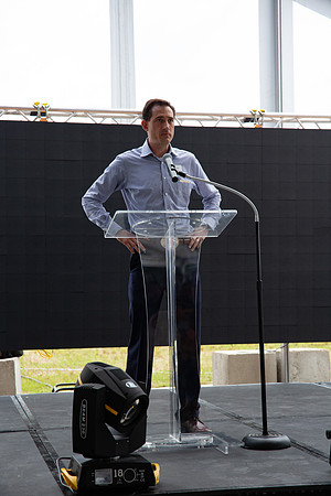 360-Arco Ribbon Cutting