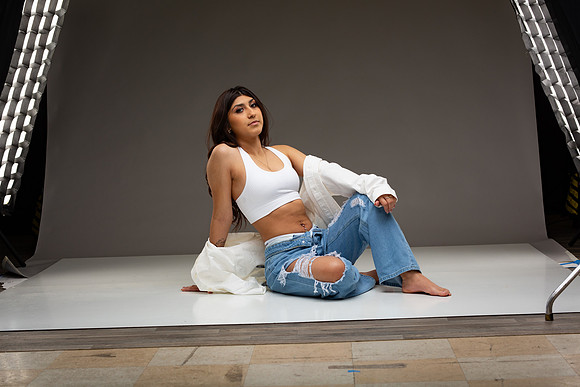 161-Natalie White Shirt Ripped Jeans