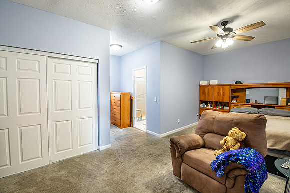 539-930 E 4th-HDR