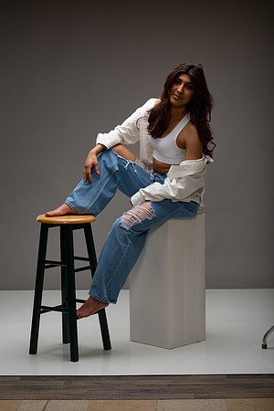 126-Natalie White Shirt Ripped Jeans