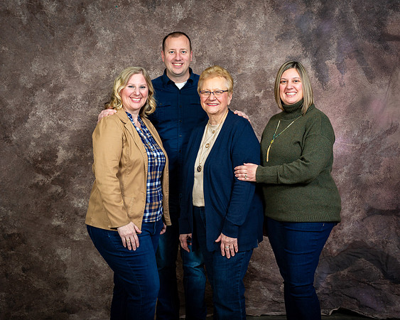 116-Buysee Extended Family X-Mas 2023