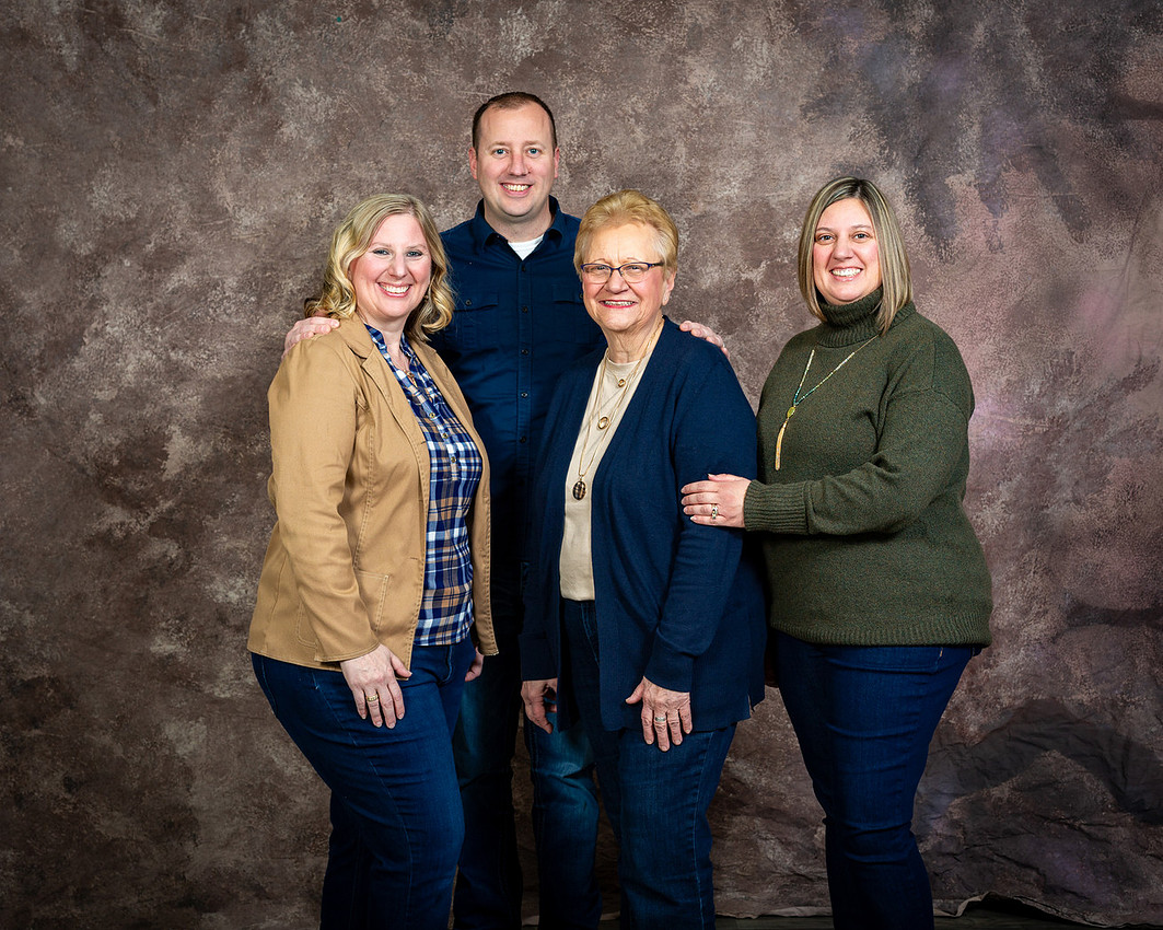 116-Buysee Extended Family X-Mas 2023