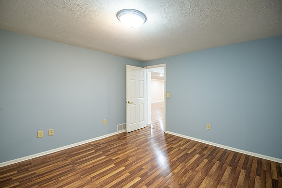 216-50531 Weeping Willow West-HDR