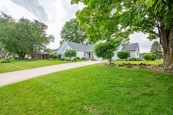 11-22885 Stonebrier-HDR