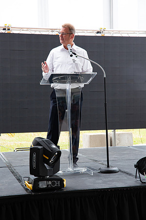 465-Arco Ribbon Cutting