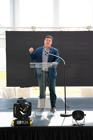 305-Arco Ribbon Cutting