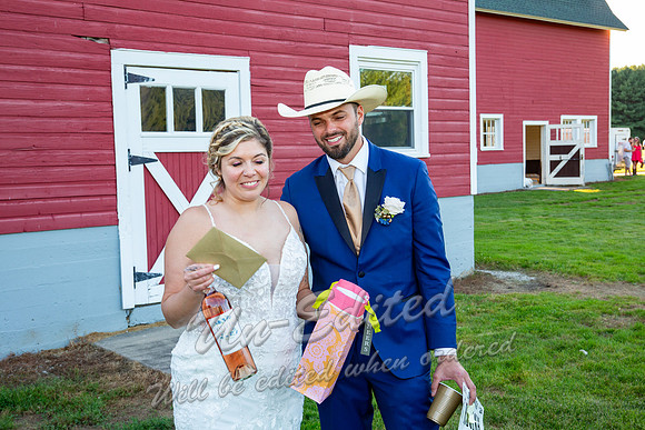 1128-Kyra n Tyler Niespodziany