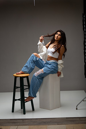 92-Natalie White Shirt Ripped Jeans