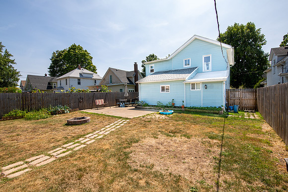 569-930 E 4th-HDR