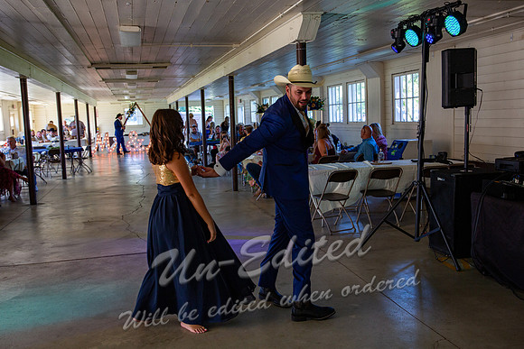 733-Kyra n Tyler Niespodziany